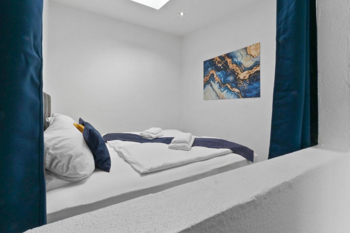 Exclusive Bungalow! 4 Rooms, 8 People, 2x Parking Apartment Dresden