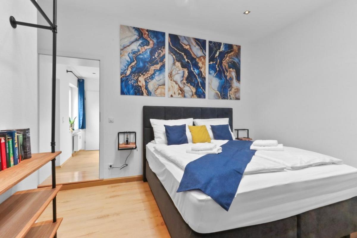 Exclusive Bungalow! 4 Rooms, 8 People, 2x Parking Apartment