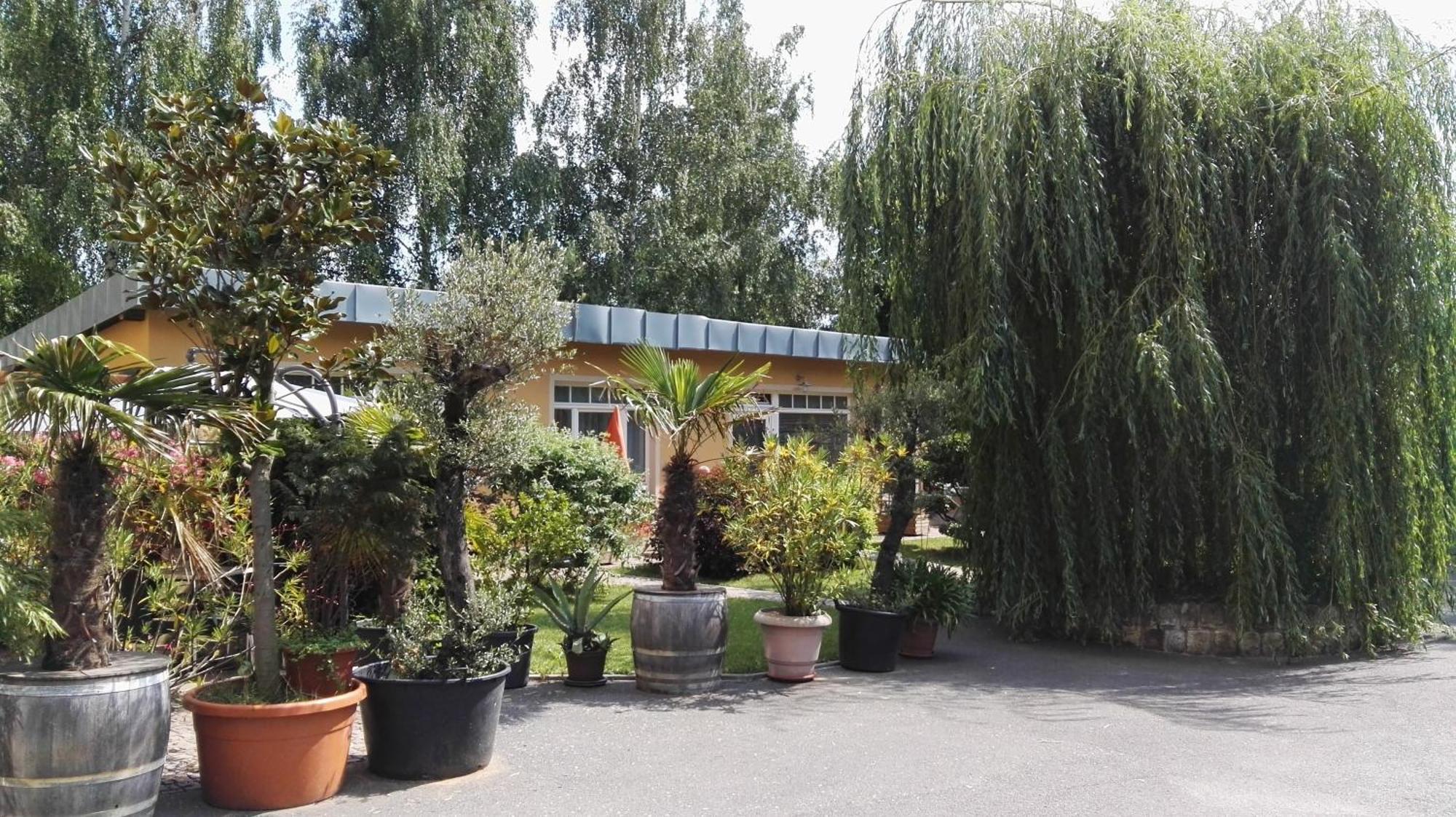 Mit 2 Baedern Und 2 Schlafzimmern Dresden