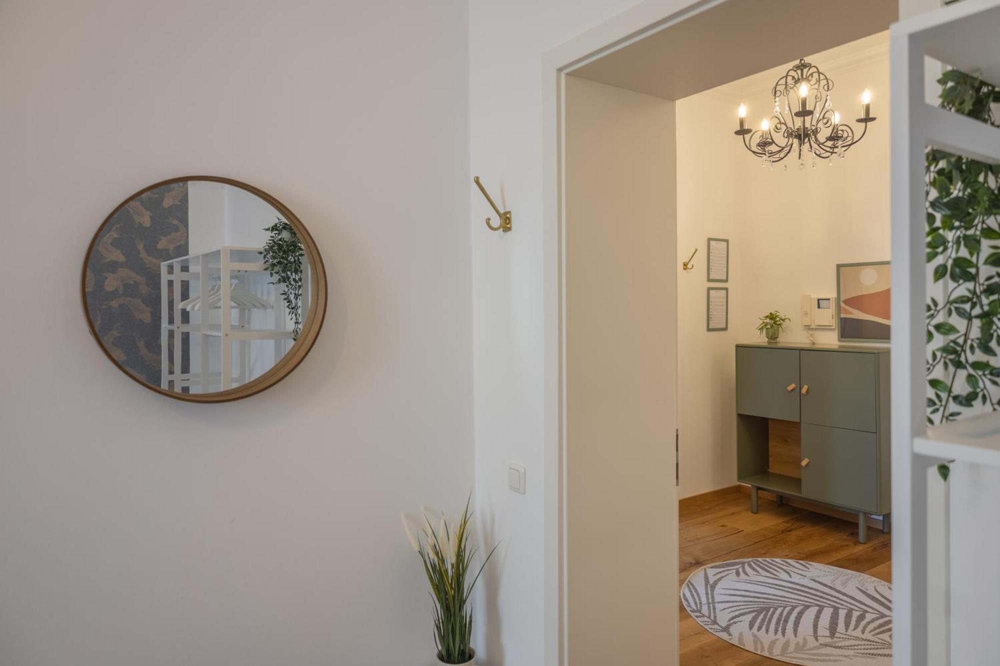 Apartment Goethe Palais Am Grossen Garten, Arbeitsplatz, Ruhig, Max 6p, Smart-tv, Eigener Parkplatz *