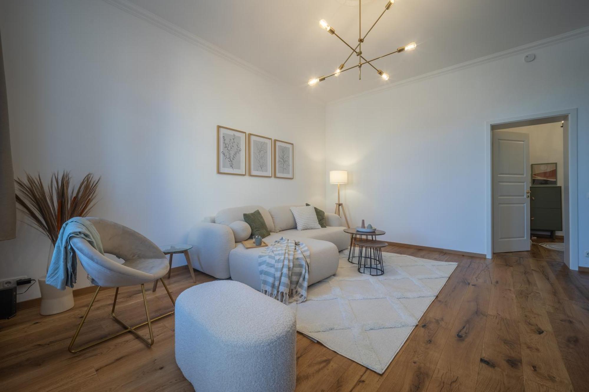 Goethe Palais Am Grossen Garten, Arbeitsplatz, Ruhig, Max 6p, Smart-tv, Eigener Parkplatz Dresden