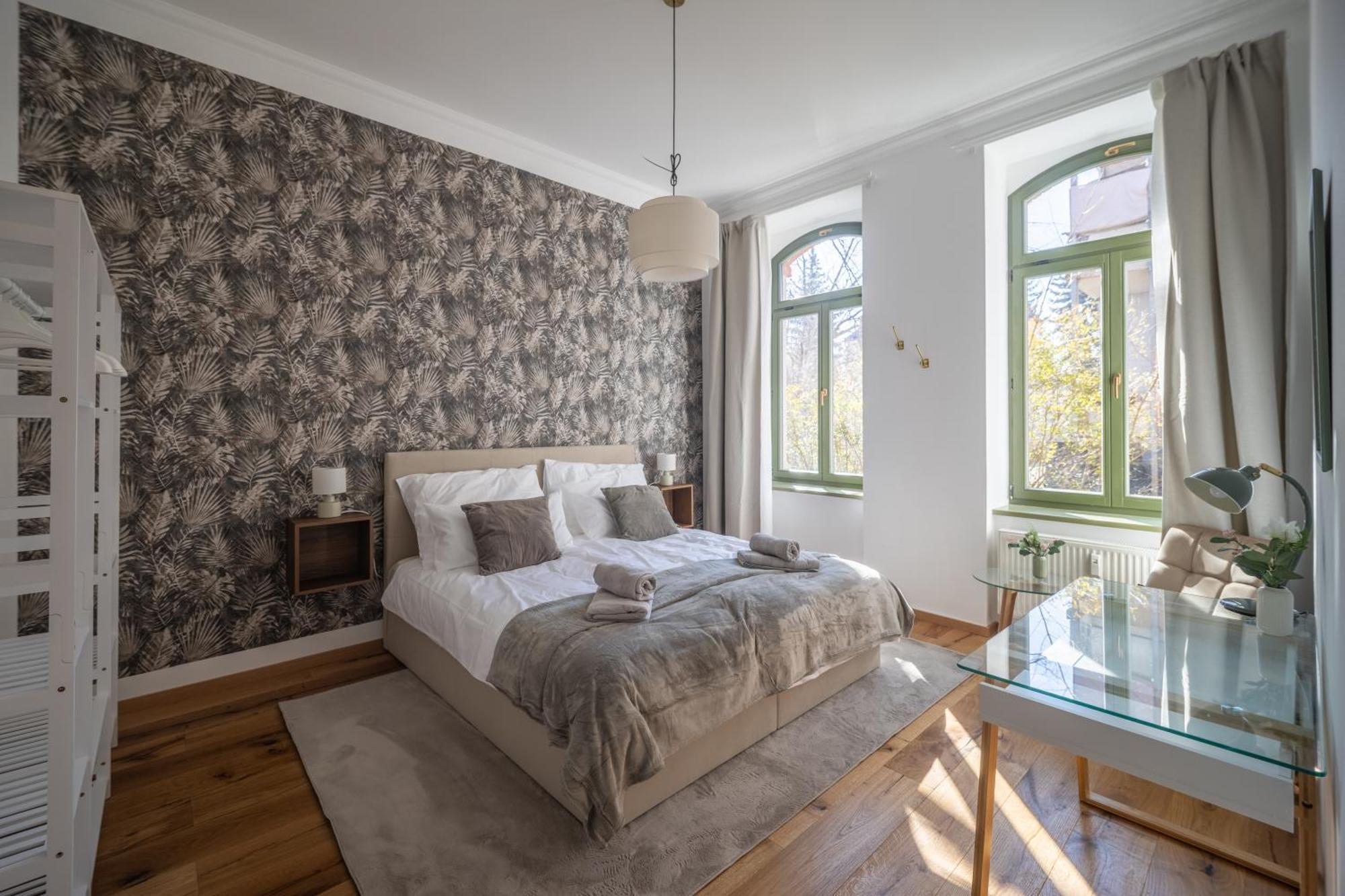 Goethe Palais Am Grossen Garten, Arbeitsplatz, Ruhig, Max 6p, Smart-tv, Eigener Parkplatz * Dresden