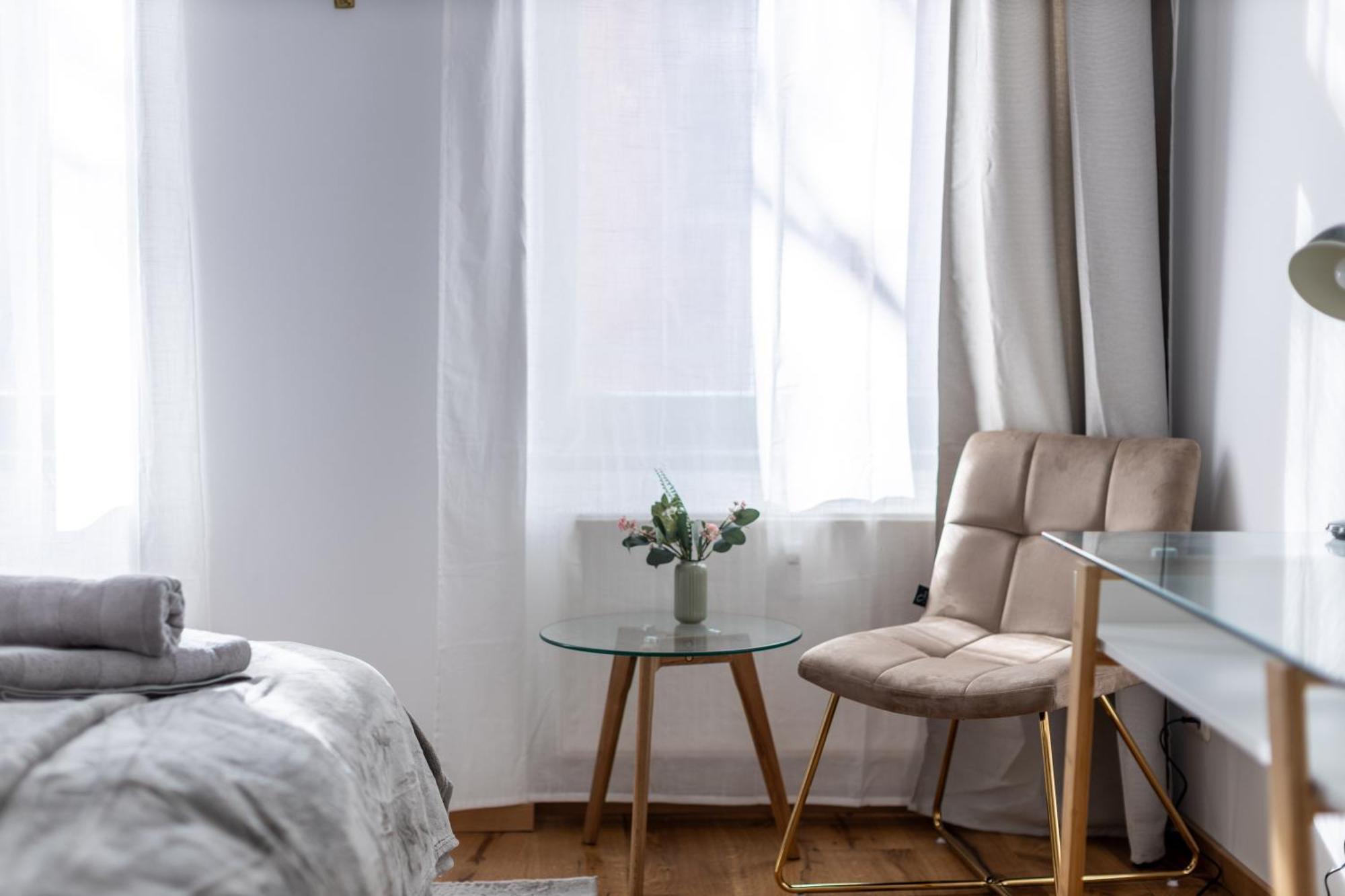 Goethe Palais Am Grossen Garten, Arbeitsplatz, Ruhig, Max 6p, Smart-tv, Eigener Parkplatz