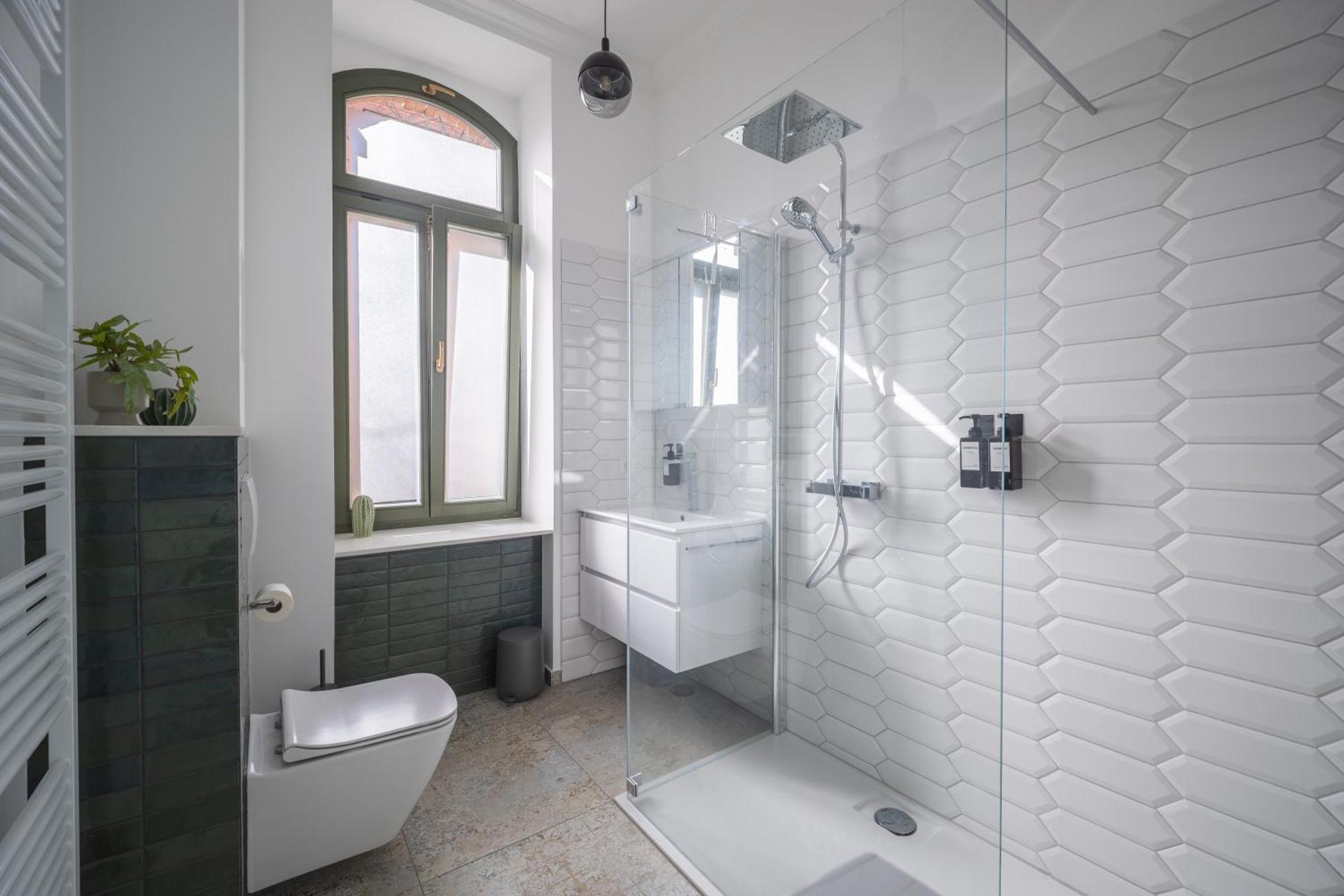 Apartment Goethe Palais Am Grossen Garten, Arbeitsplatz, Ruhig, Max 6p, Smart-tv, Eigener Parkplatz