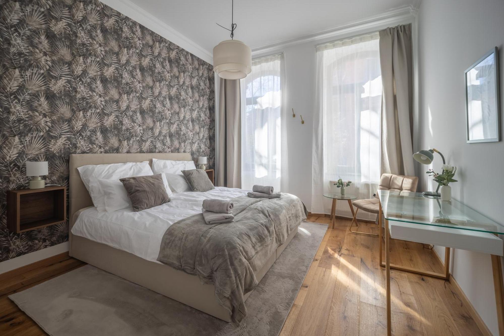 Goethe Palais Am Grossen Garten, Arbeitsplatz, Ruhig, Max 6p, Smart-tv, Eigener Parkplatz