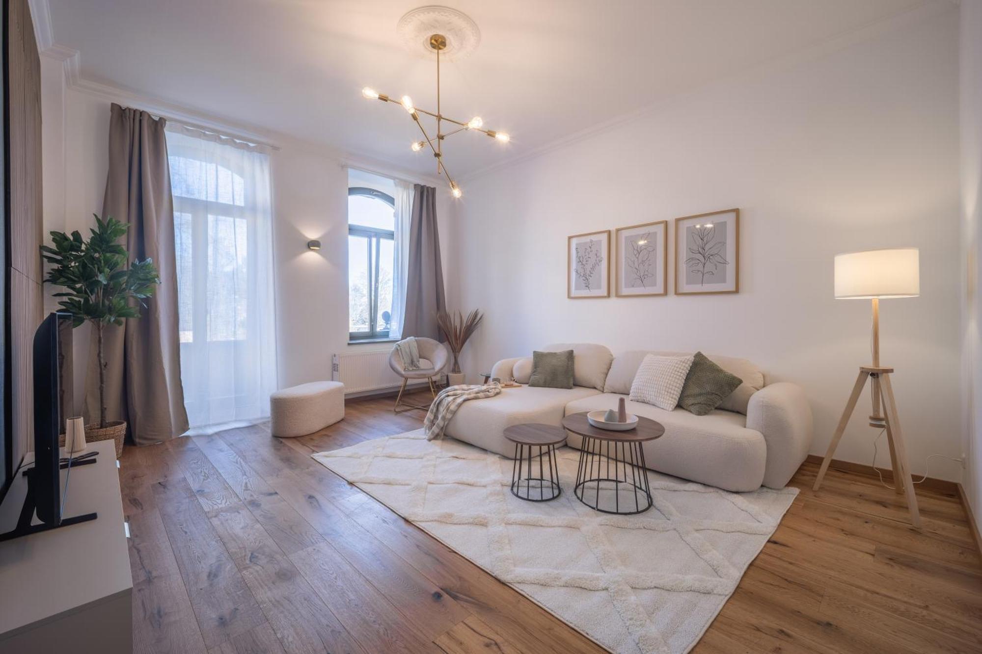 Apartment Goethe Palais Am Grossen Garten, Arbeitsplatz, Ruhig, Max 6p, Smart-tv, Eigener Parkplatz Dresden