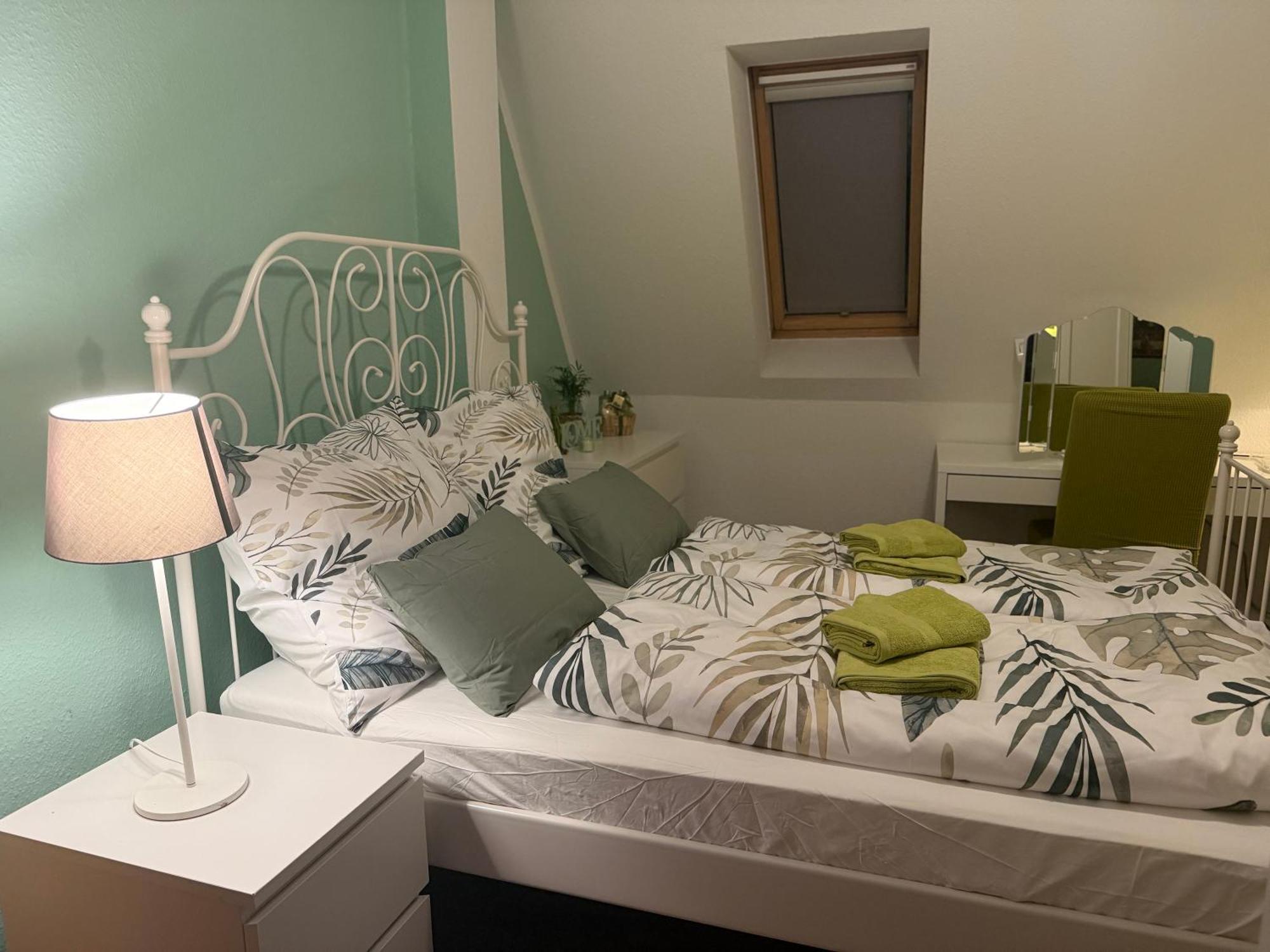 City View Apartment - Breakfast - Netflix - Free Shuttle