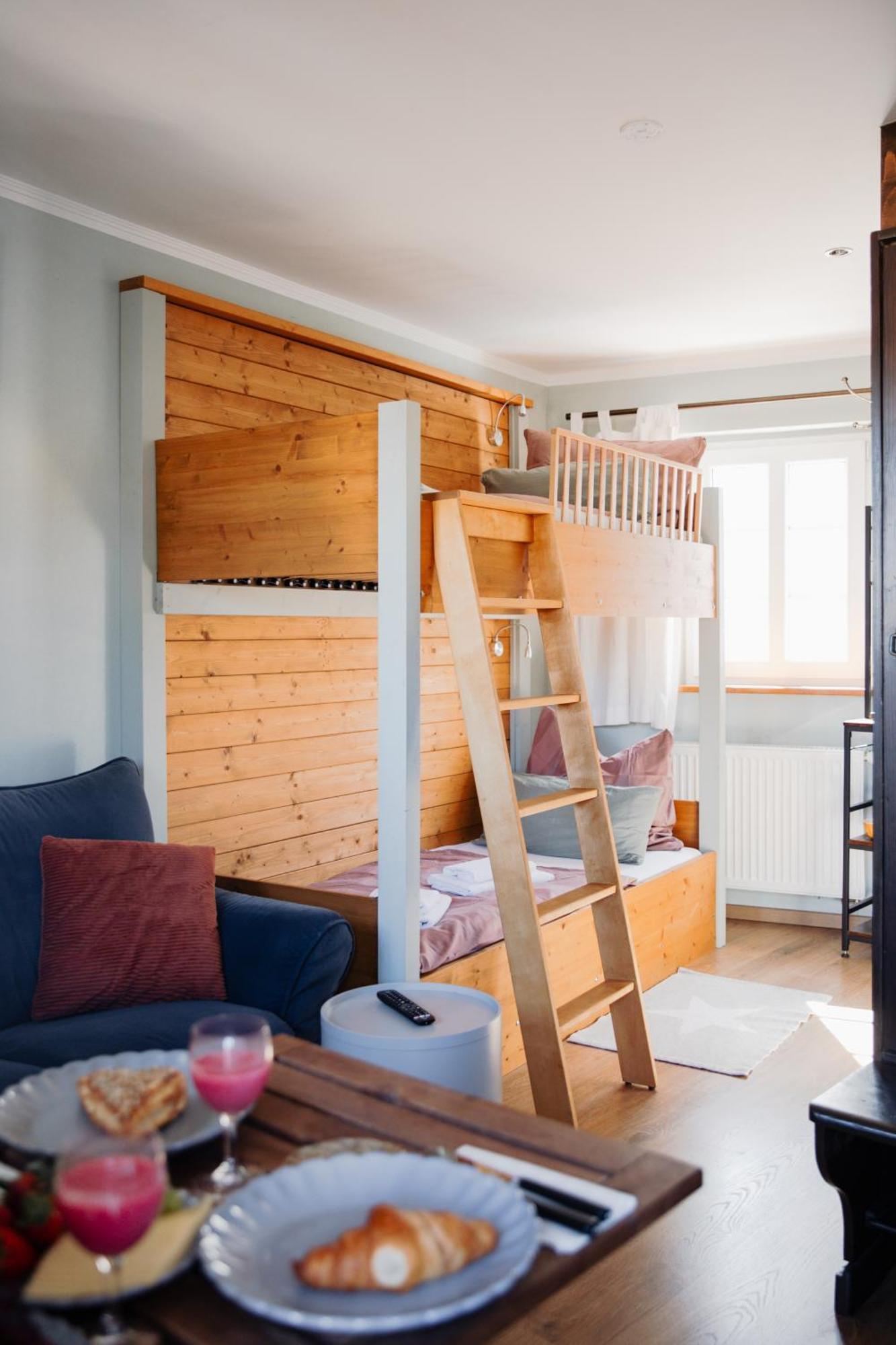 Adele - Ruhig, Direkt Am Elberadweg & Badesee Mit Balkon Dresden
