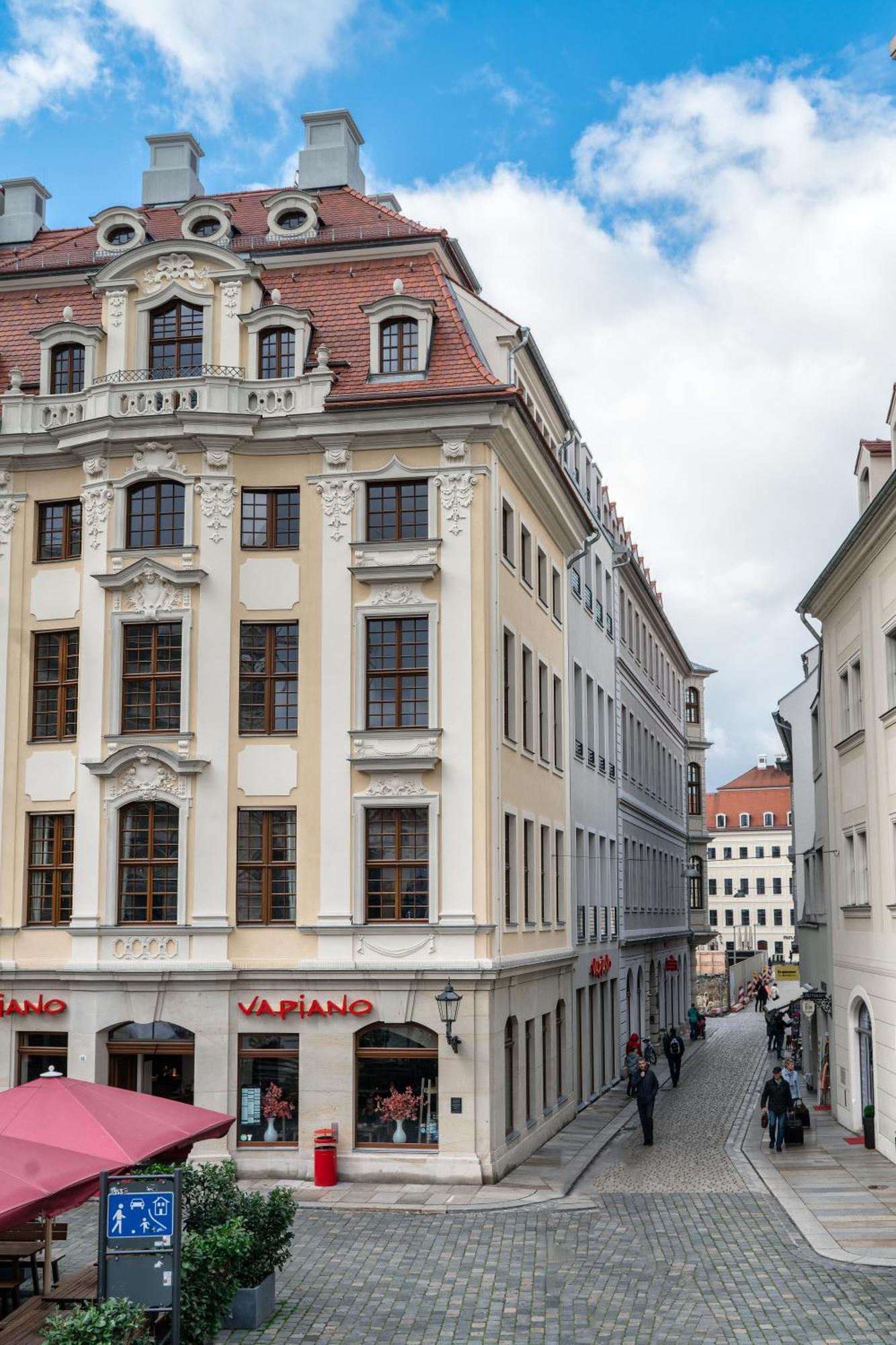 Grosszuegiges Mit Blick Zur Frauenkirche Apartment Dresden