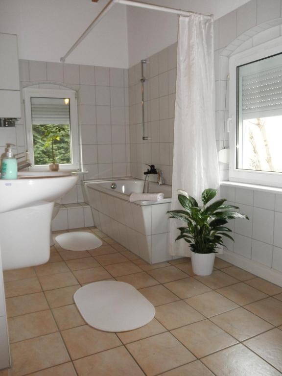 Apartment-ferienwohnung Dresden-briesnitz * Dresden