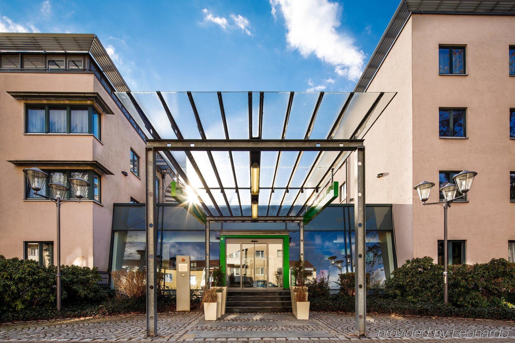 - South, An Ihg Hotel