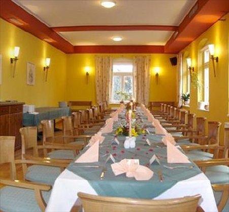 & Restaurant Lindenhof Hotel