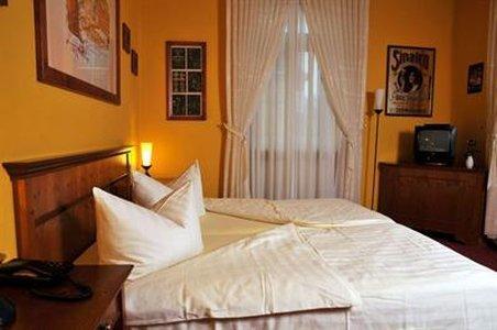 Hotel & Restaurant Lindenhof 3*