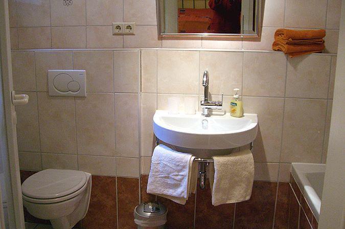 Franziska Wünsche, 2 Apartment *