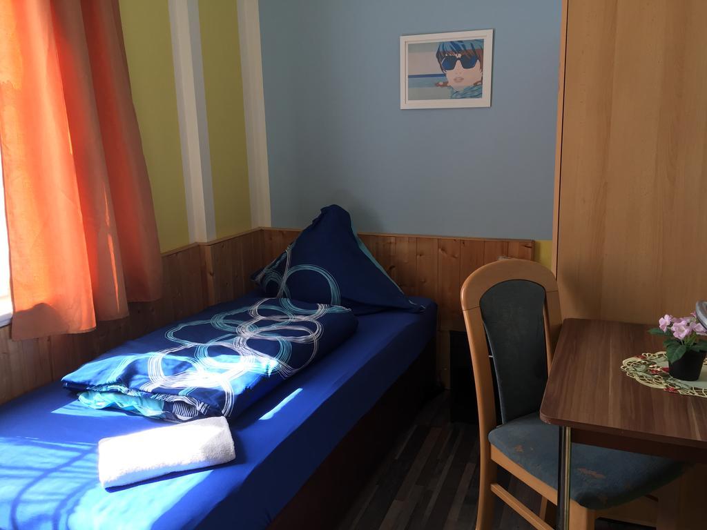 Zimmerfrei-dresden Hostel Dresden