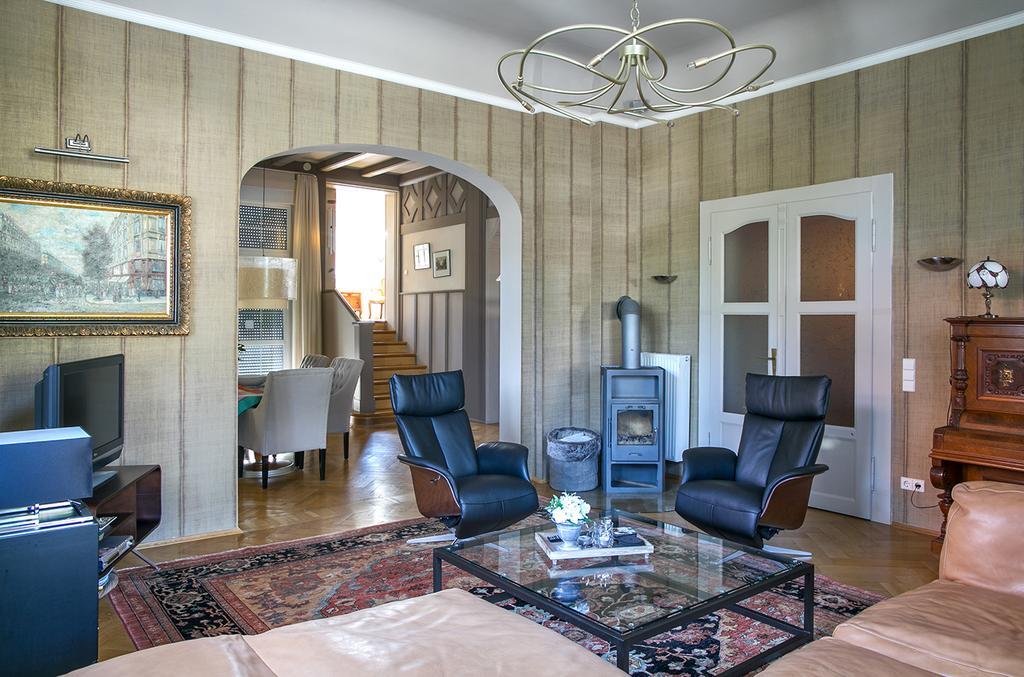 Gast Hotel