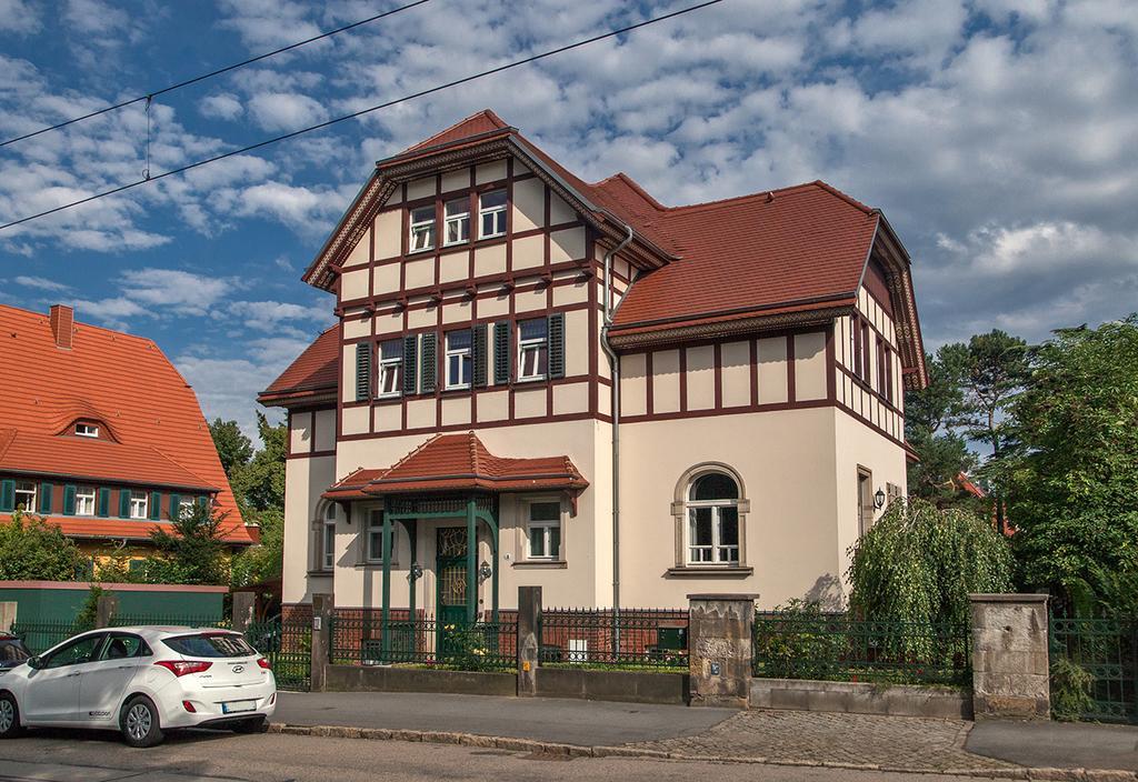 Gast Hotel