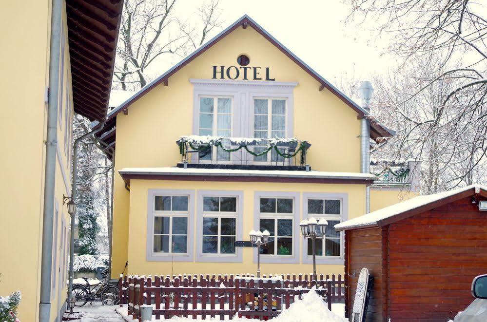 Alttolkewitzer Hof 3*