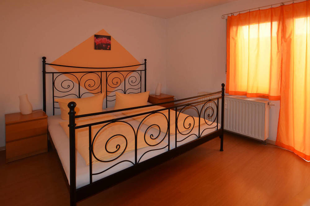 Gastehaus Mezzaluna