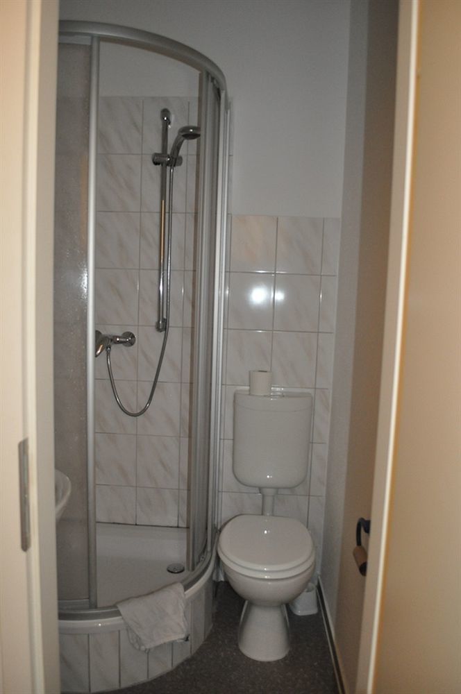 A Bed - Nichtraucherpension Dresden
