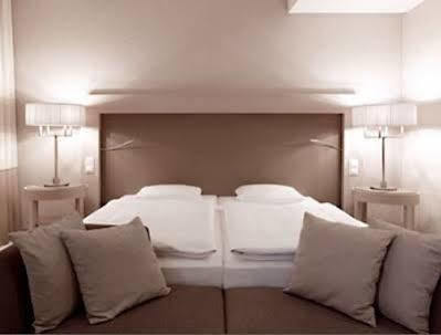 Vienna House Qf 5*