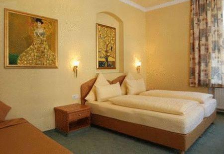 Am Grossen Garten Guest house 3*