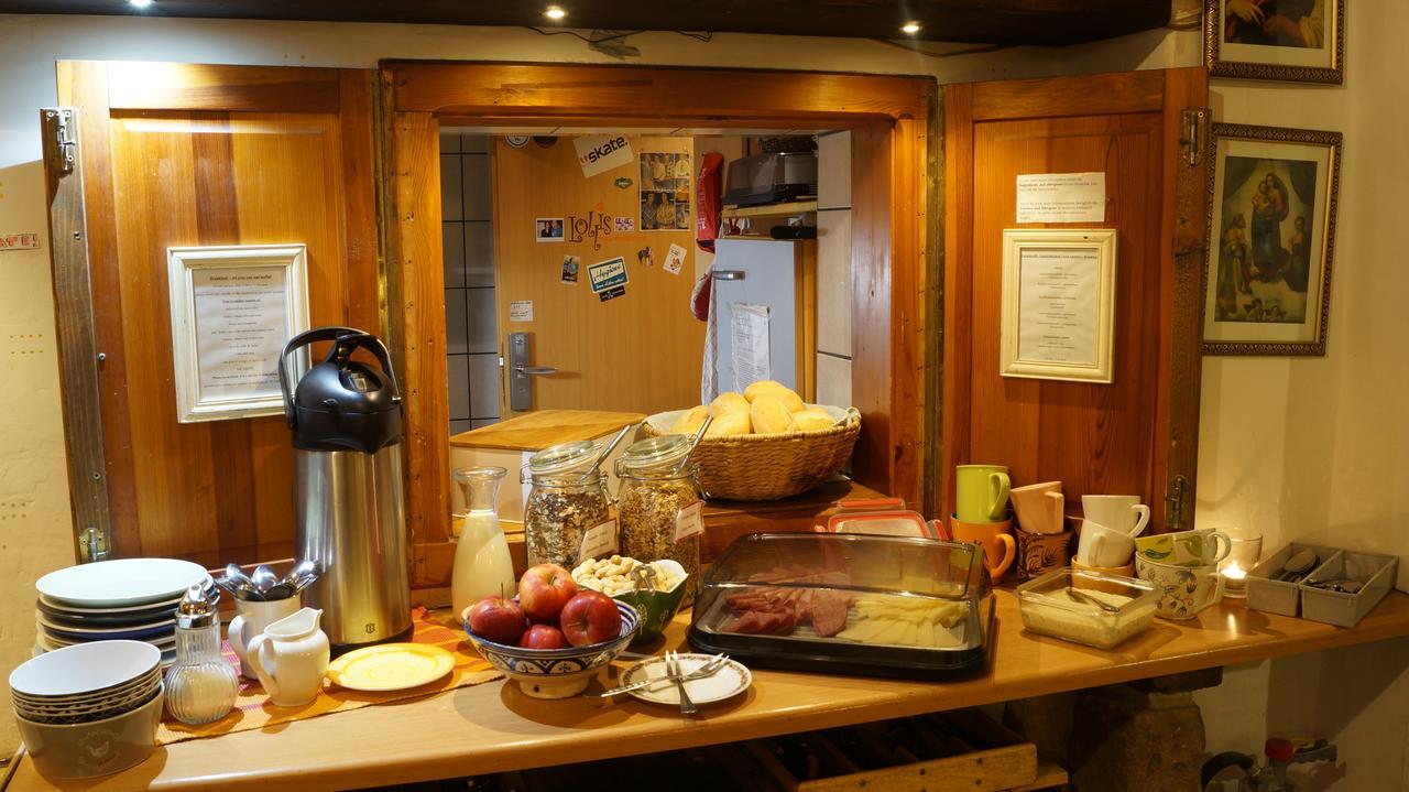 Lollis Hostel