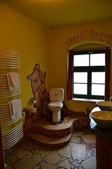 Backstage Hotel