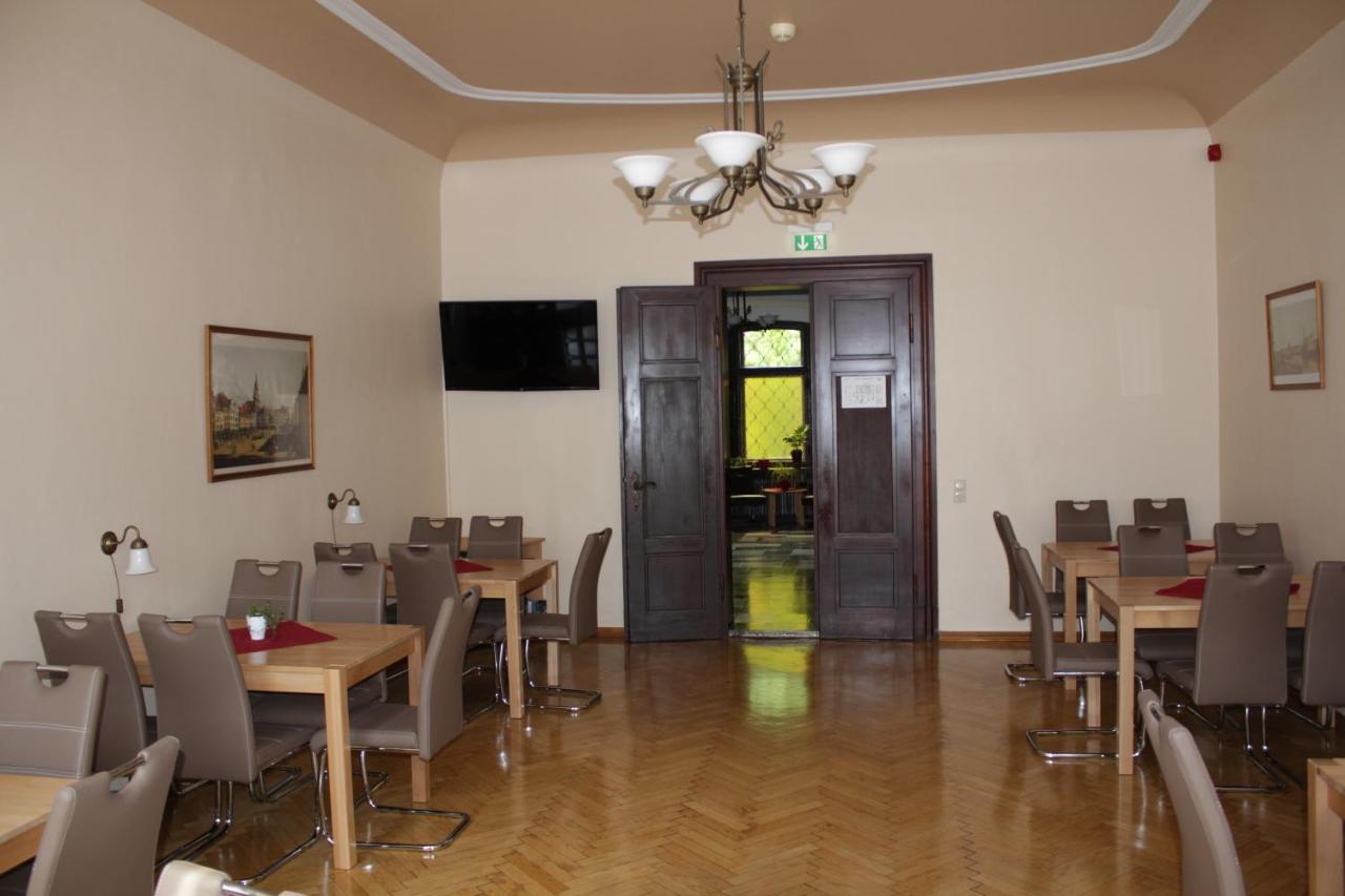 Rudi Arndt Hostel *