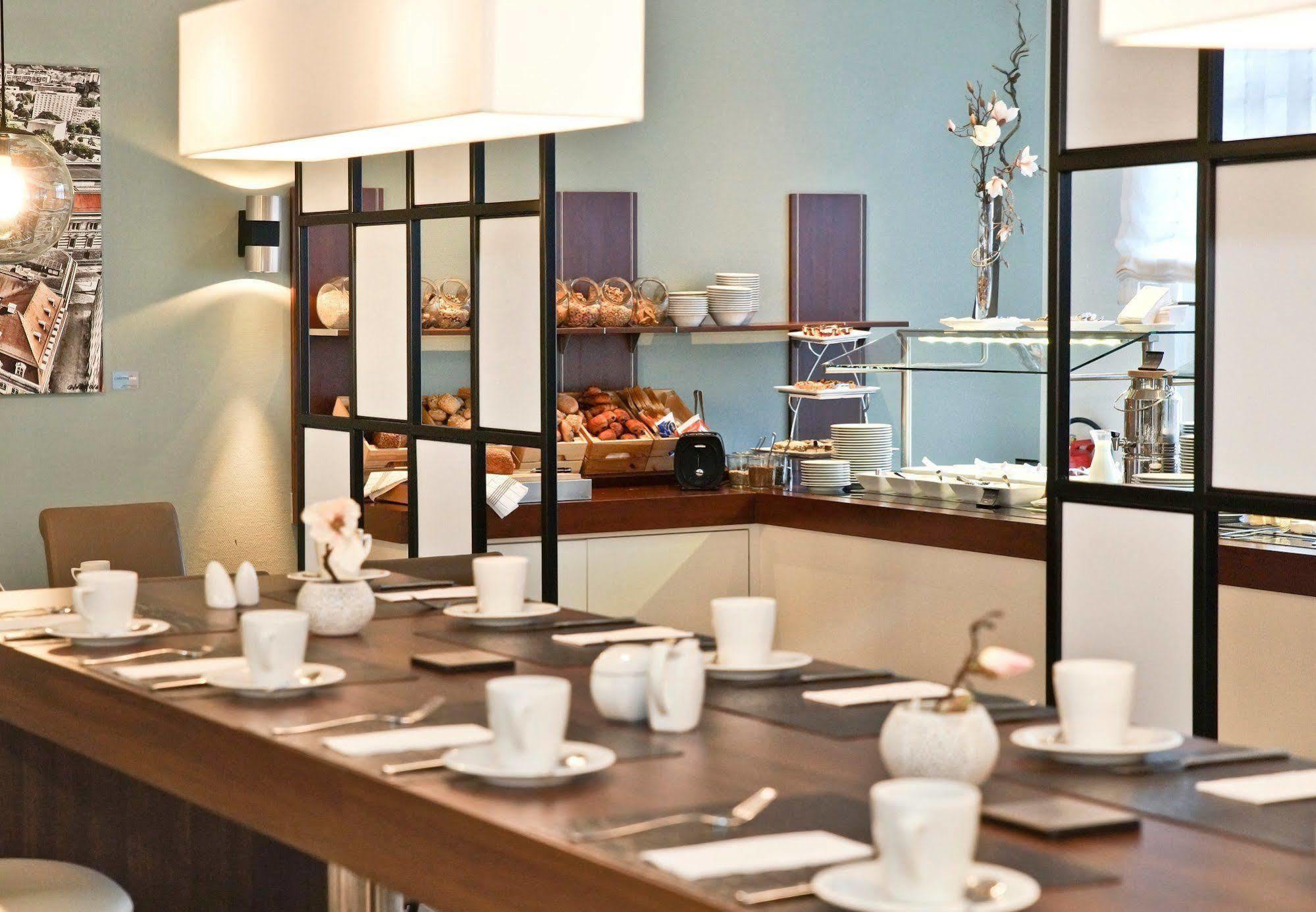 Hotel Courtyard By Marriott Dresden