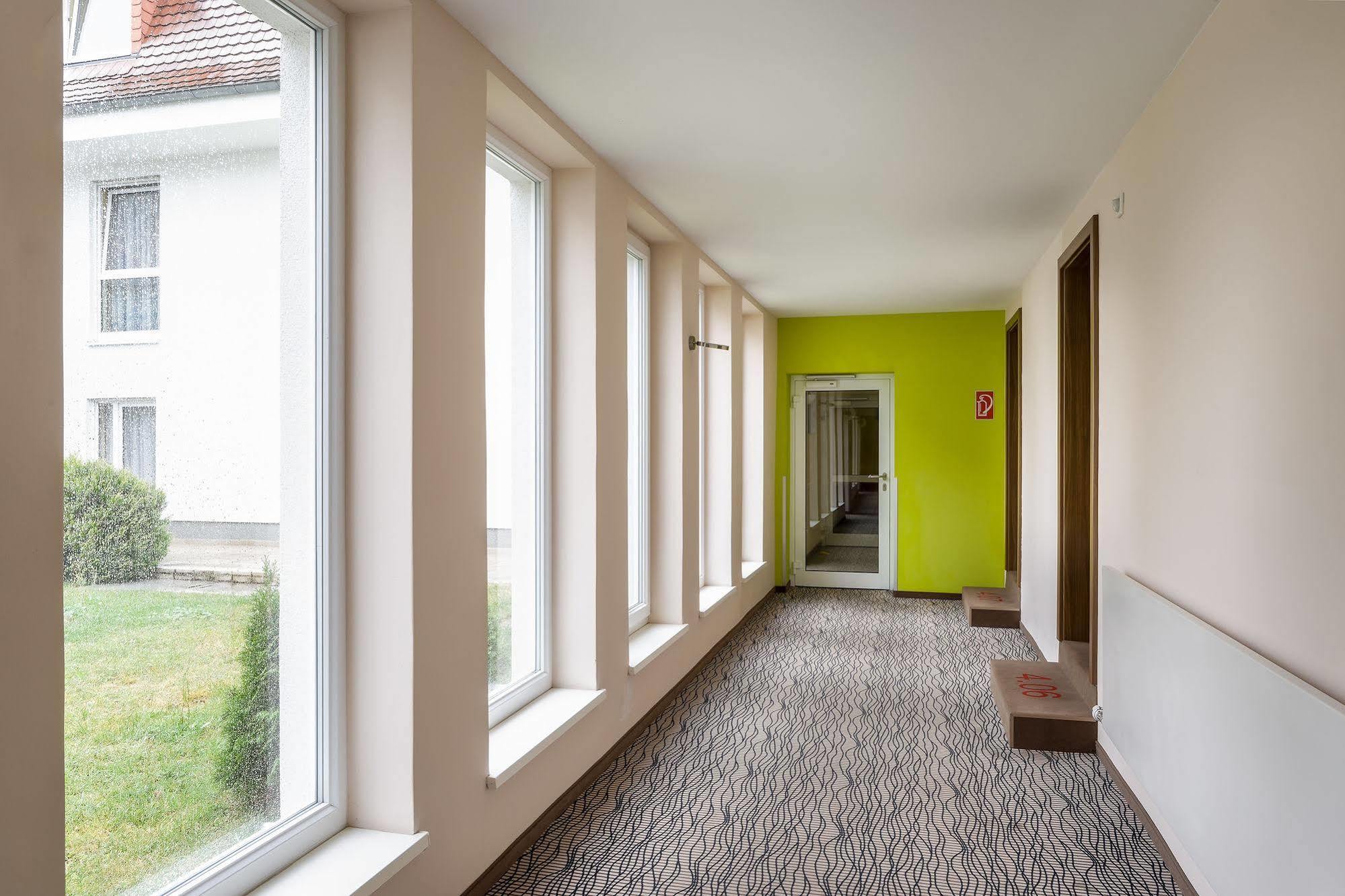 Scope Airport Hotel 3*