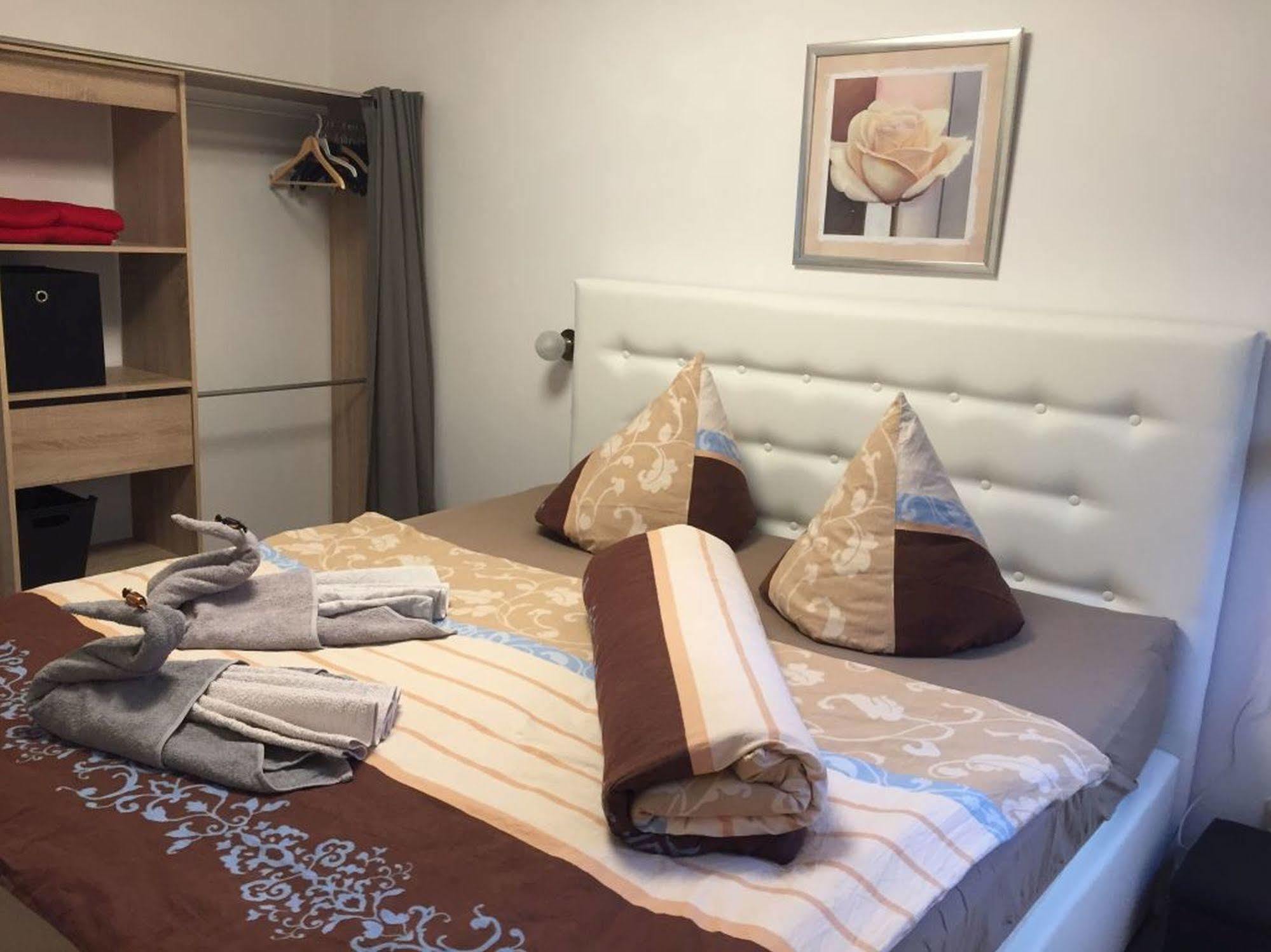 Rehn Hotel 3*