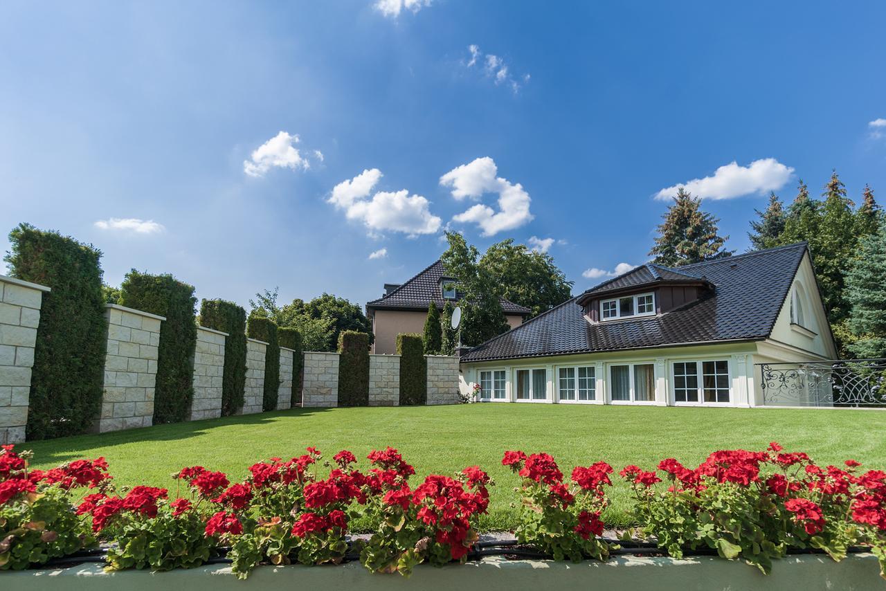 Am Waldschlösschen 2*