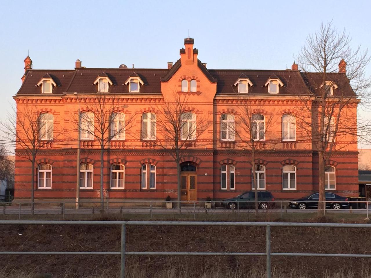 Zimmerfrei-dresden Hostel *