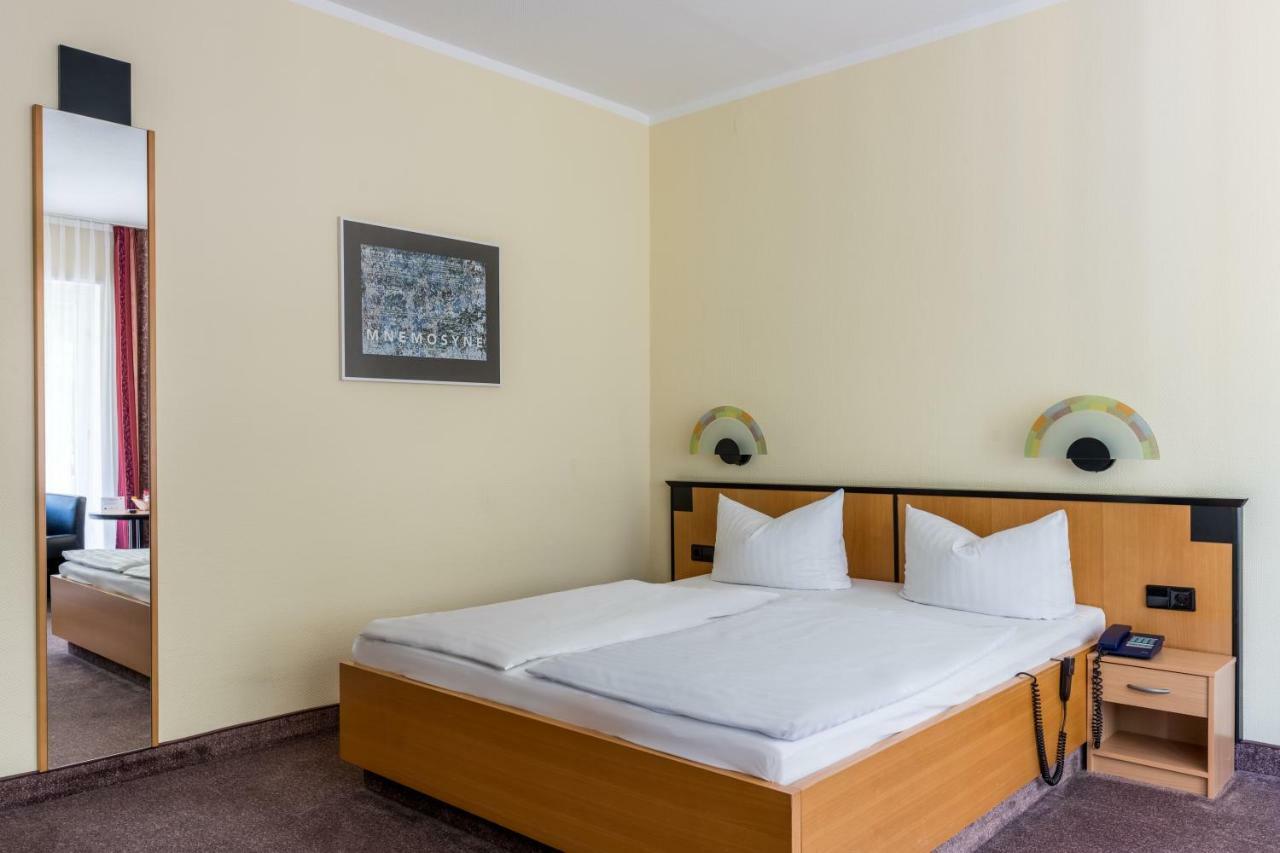 Azimut Aparthotel 4*