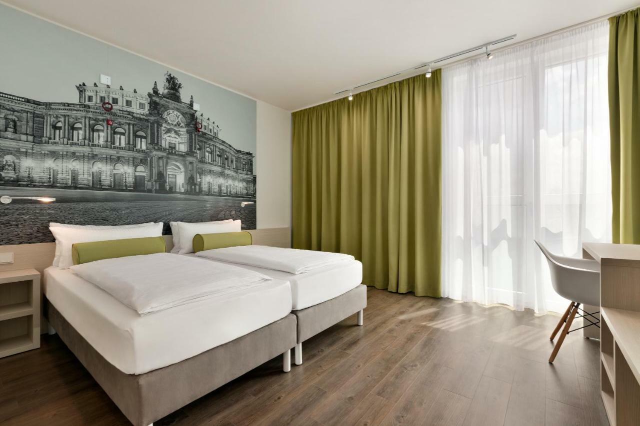 Hotel Super 8 By Wyndham Dresden