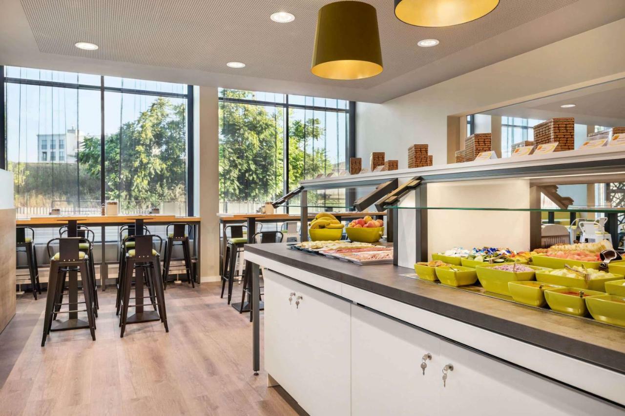 Super 8 By Wyndham Hotel Dresden