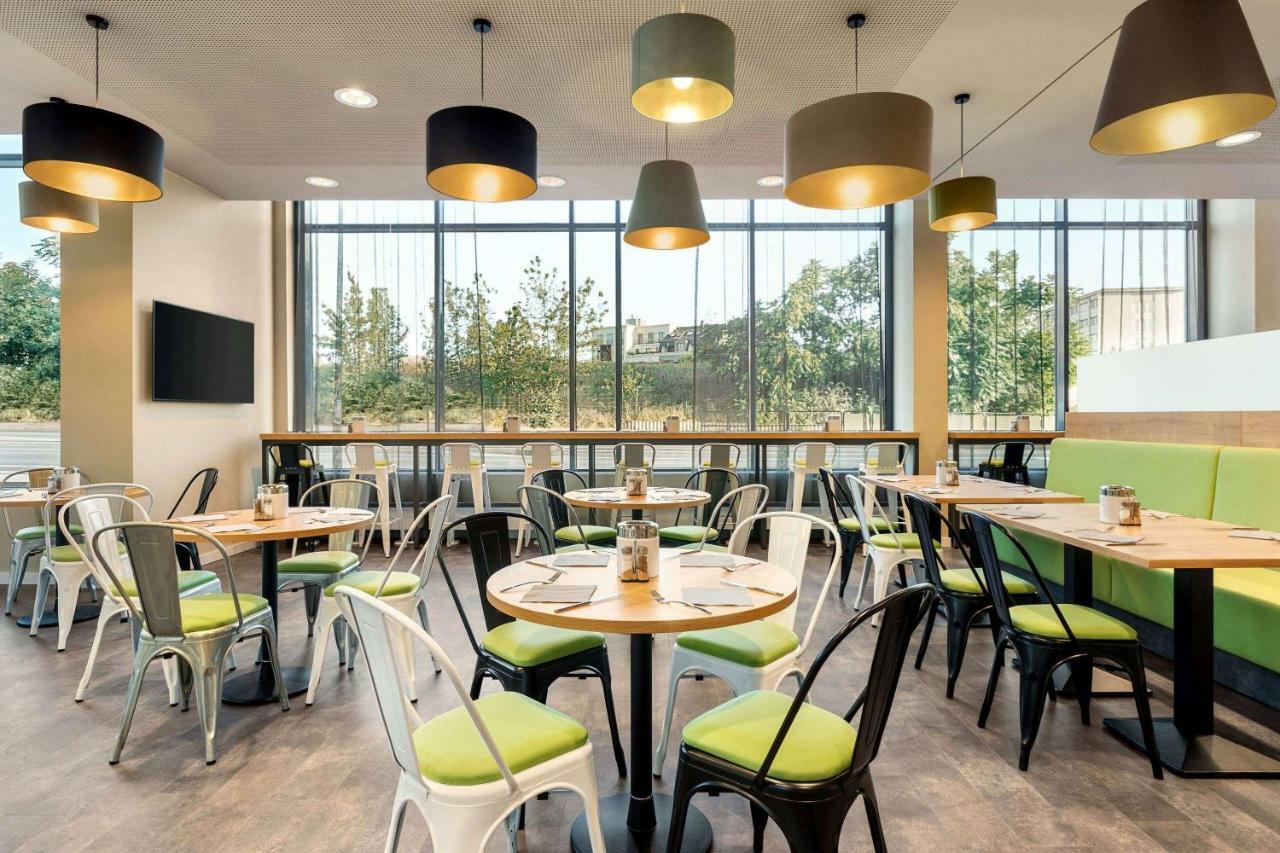 Super 8 By Wyndham Hotel Dresden