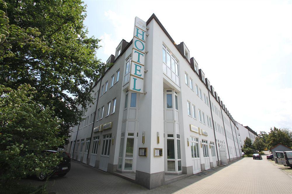 Dormero Airport Hotel 4*