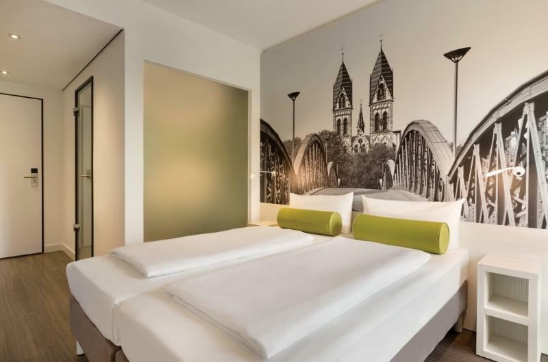 Hotel Super 8 By Wyndham Dresden