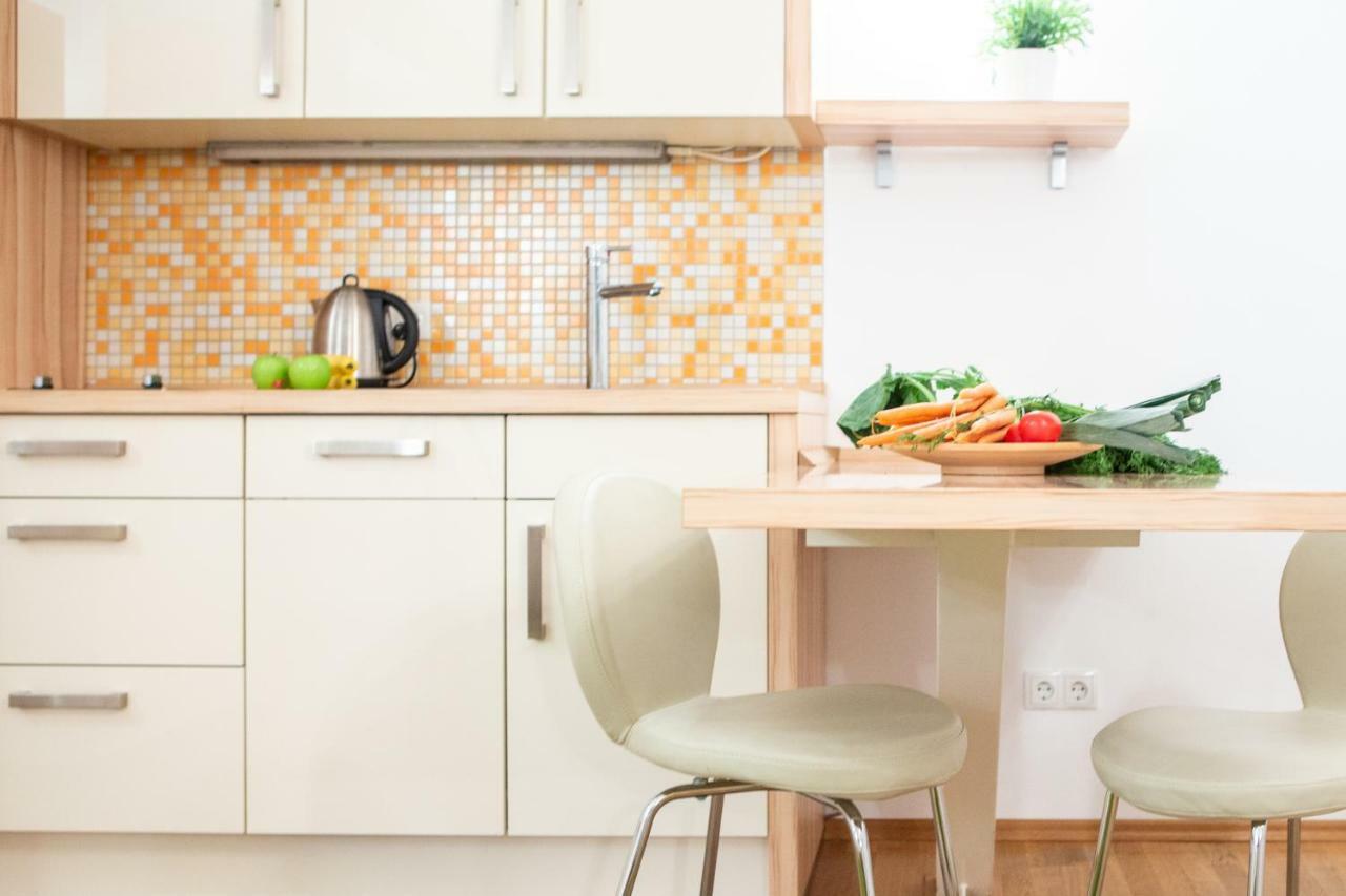 1, Rothenburger Strasse Apartment *