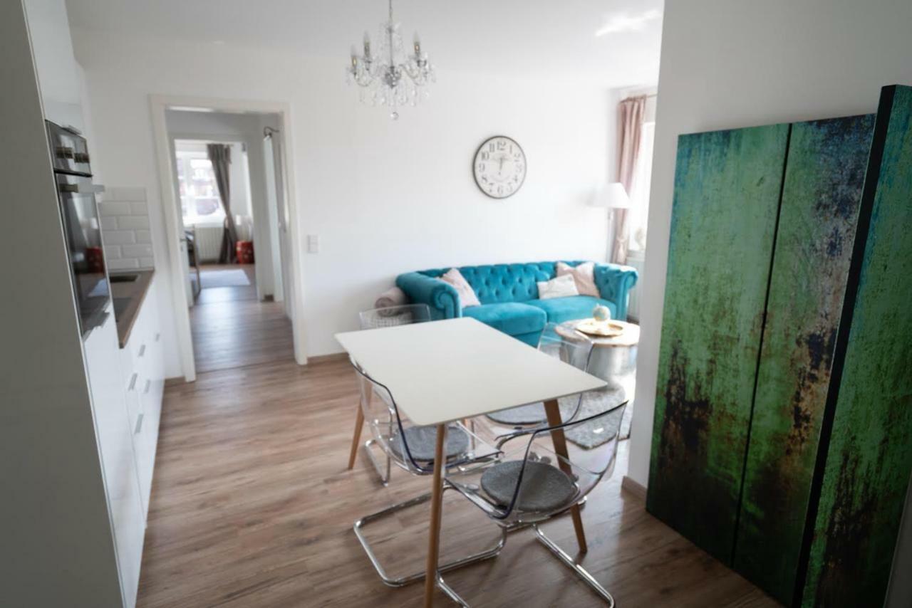 Golding - Flat 3 *