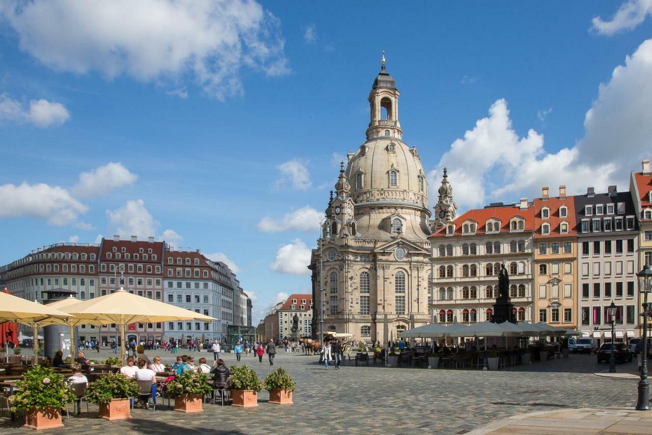 Grosses Im Zentrum Von Dresden, 2 Schlafzimmer, 2 Baeder, Balkon Apartment