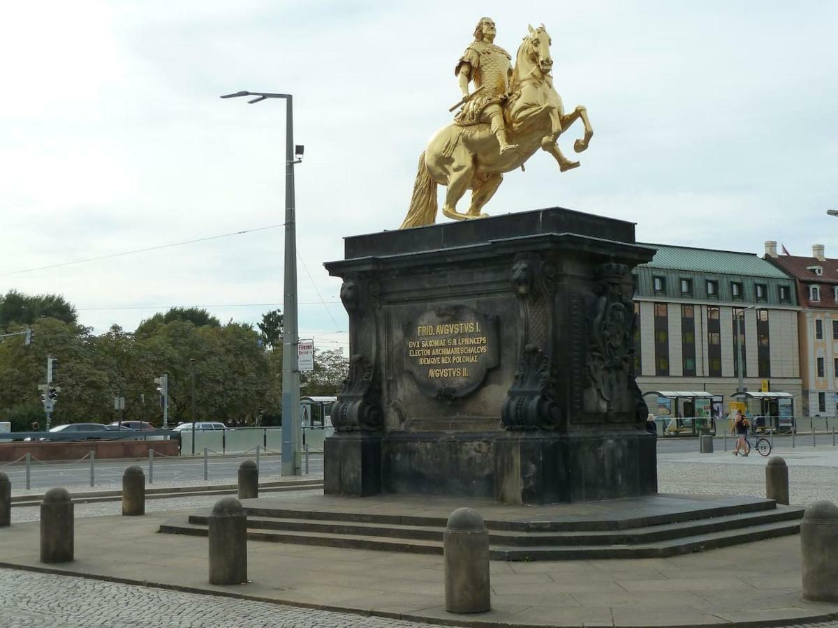 „zum Napoleonstein“ * Dresden