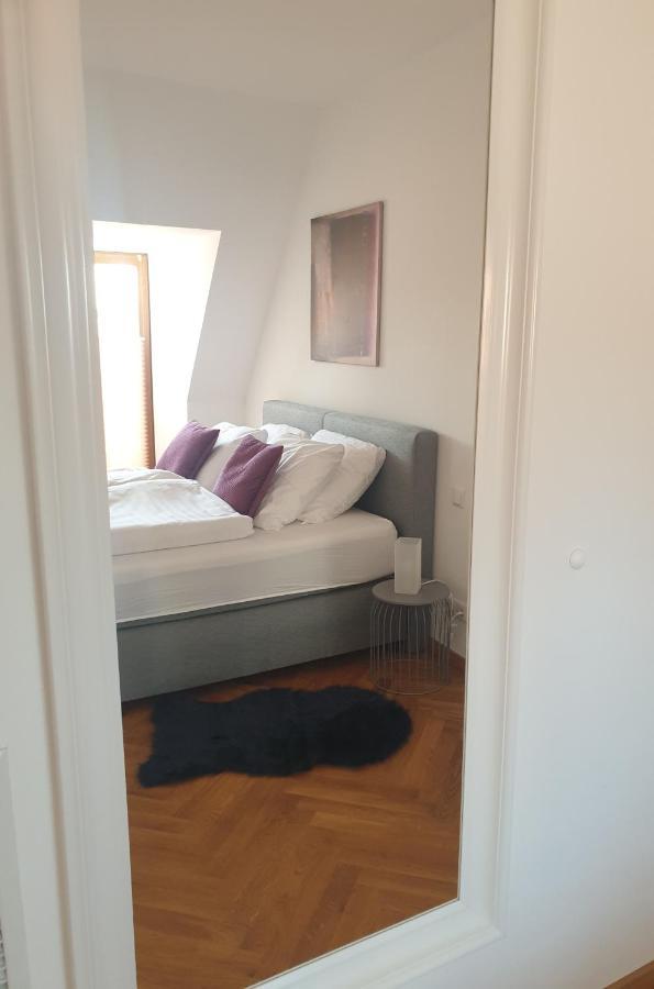 Modernes An Der Frauenkirche Apartment *