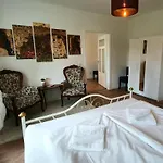 Pineapple Apartments Dresdner Heide mit Garten