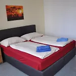A bed Privatzimmer Dresden - Nichtraucherpension