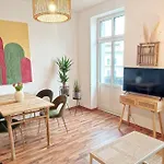 Coffeelounge: Zentrale Wohnung Mit Kueche Inkl. Kaffee
