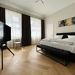 Luxury Home / 3-Raum-Suite An Der Frauenkirche / 6