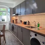 Apartment Leuben - Stylisch - Balkon - Kueche